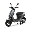 VeloVoltage Light električni skuter sprednji levi pogled